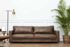 Como escolher sofás de couro legítimo duráveis para sala de estar